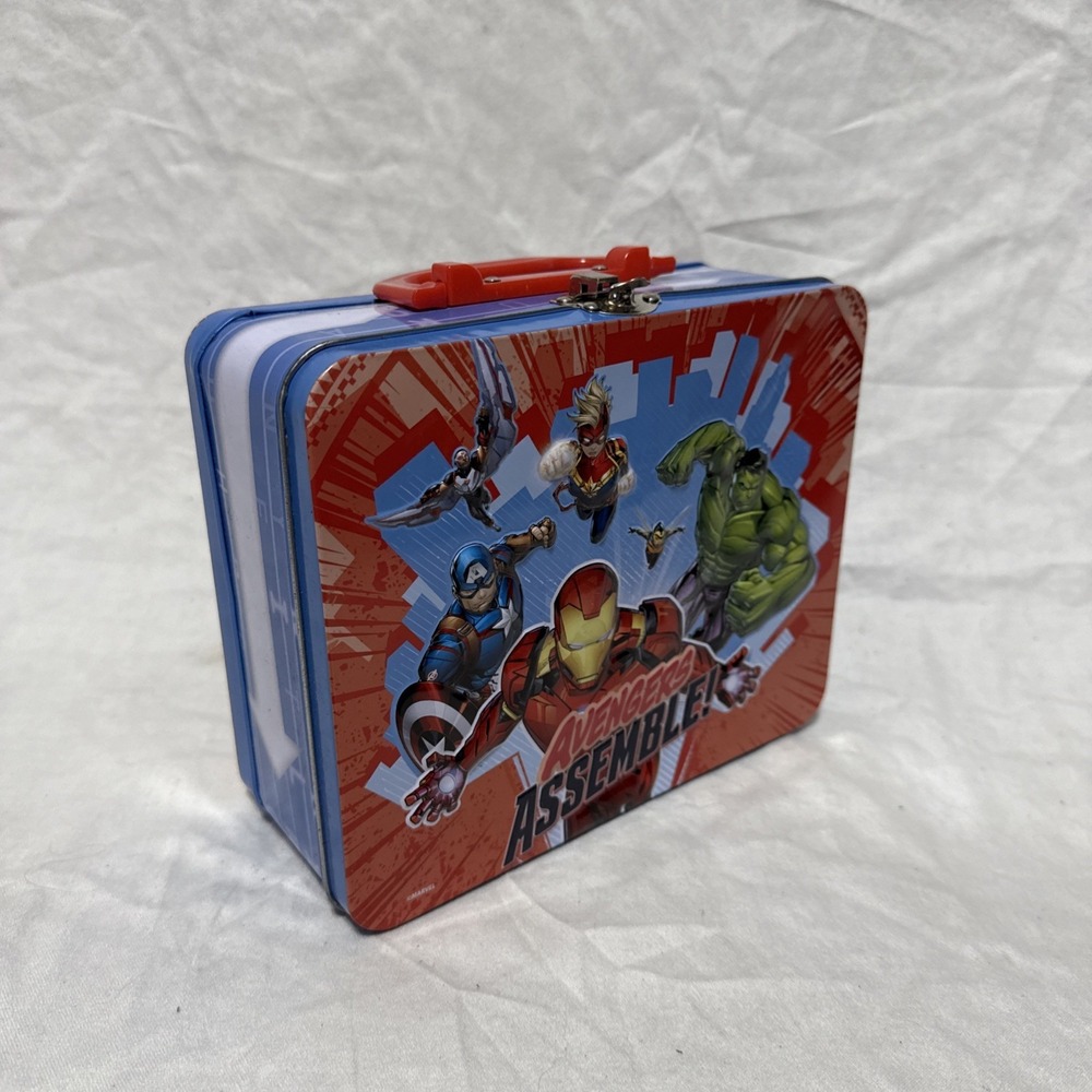 Marvel AVENGERS METAL LUNCH BOX With 48 Piece Jigsaw Puzzle - Picture 6 of 7